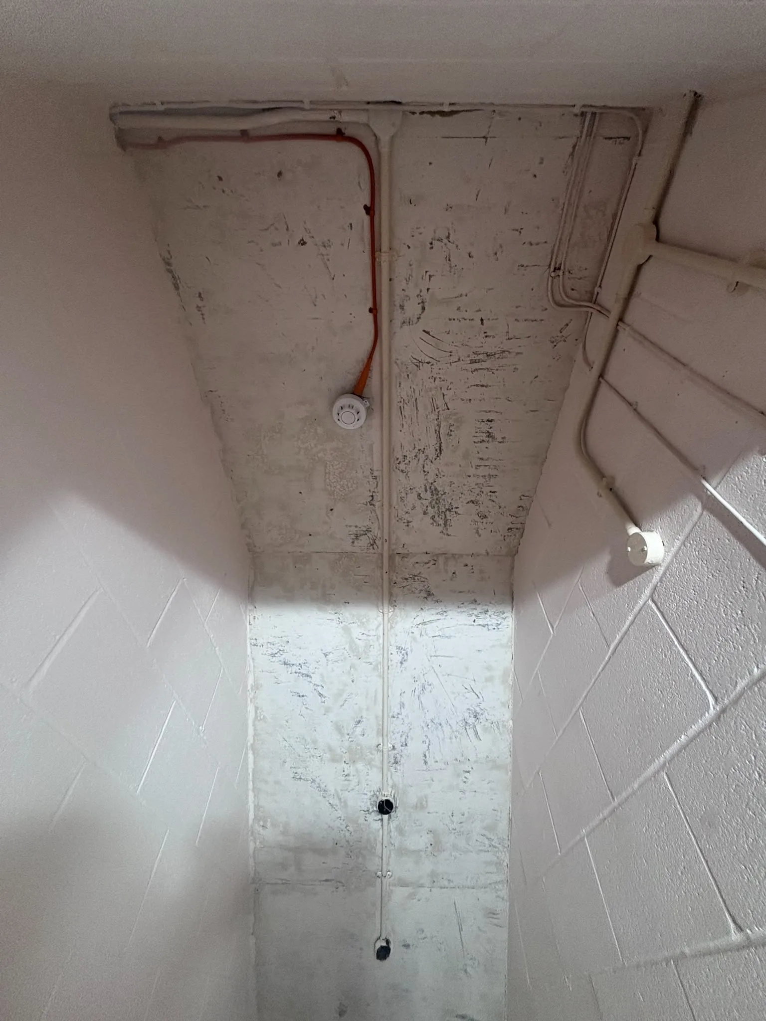 Licensed asbestos gasket removal in a Chelsea commercial property